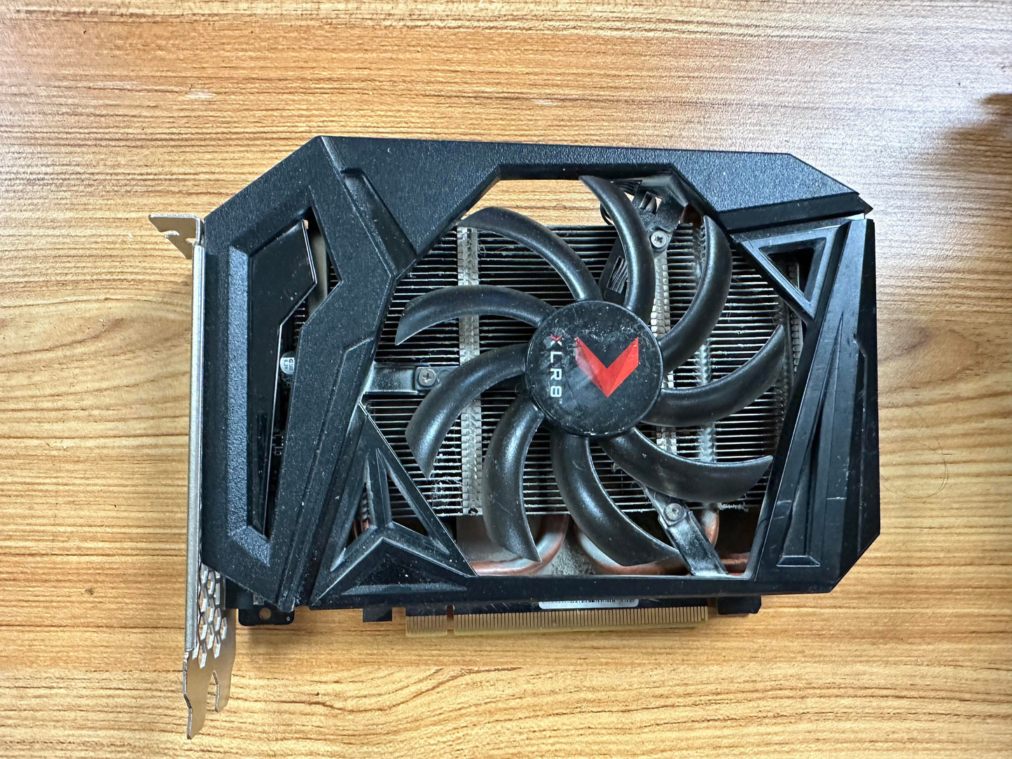 PNY: GeForce - GTX 1660 Super - Shop Market Deals