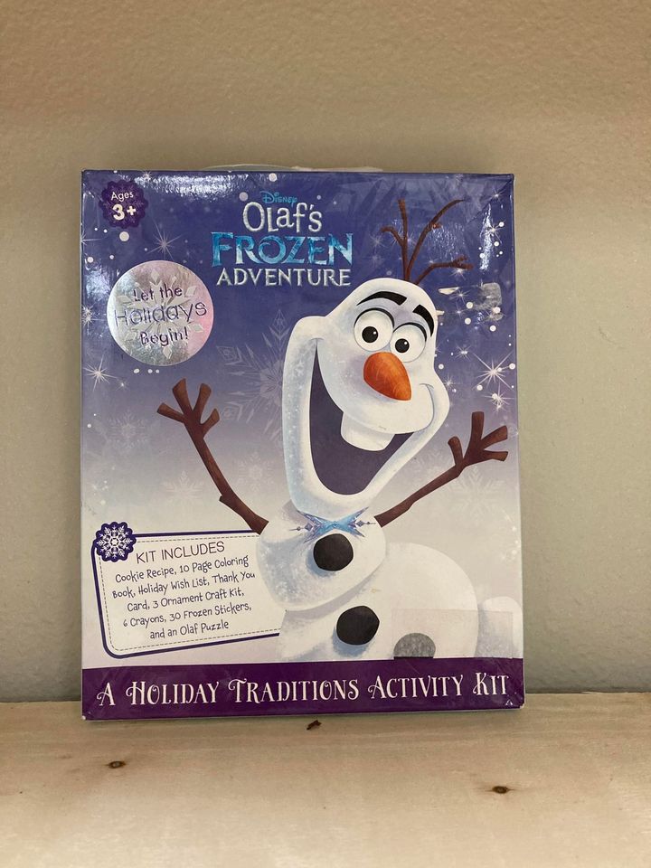 Olaf's Frozen Adventure: A Holiday Traditions Activity Kit