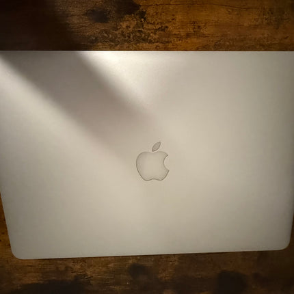 Macbook Pro (2015) - Shop Market Deals