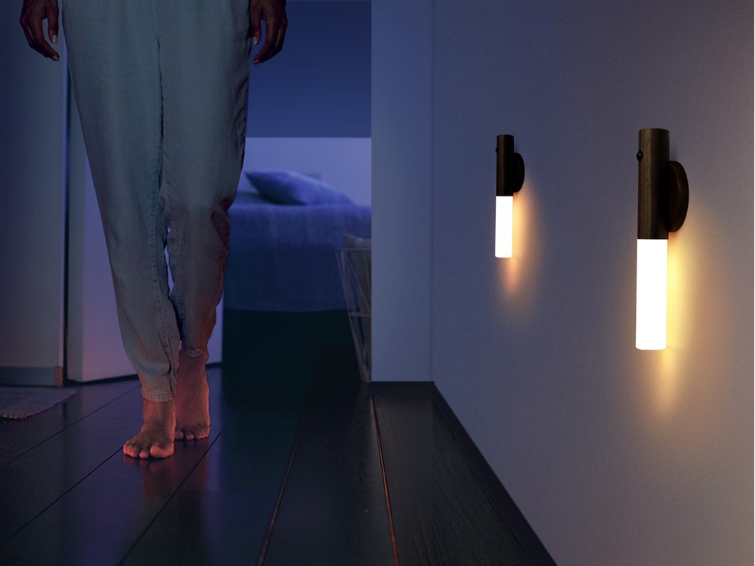 Wireless Lamp: Auto Motion Detector Lamp - Shop Market Deals